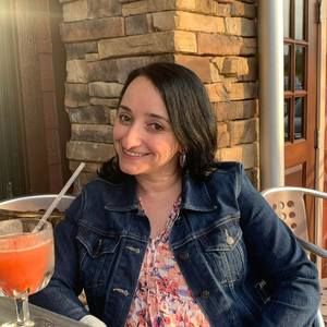 Meet your Posher, Ronya